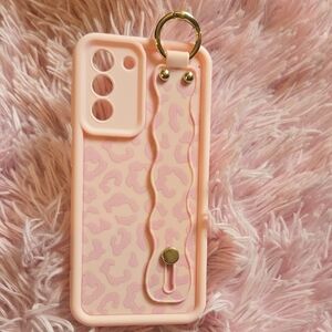 Chic Pink Leopard Phone Case with Strap
